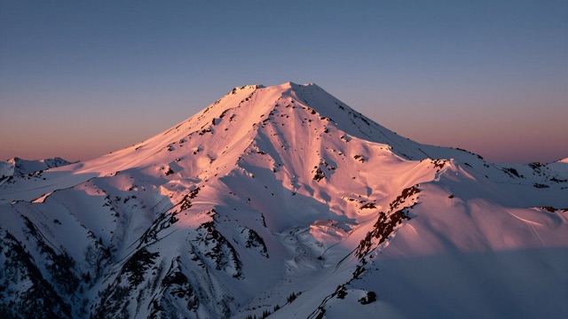 Sommet alpenglow